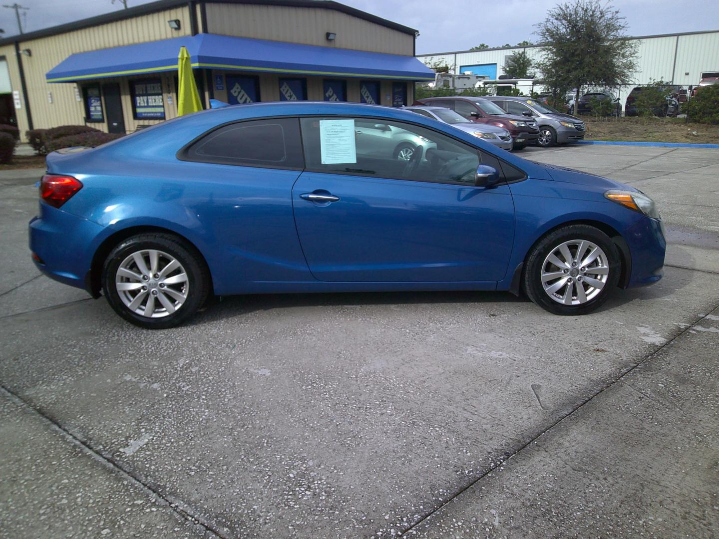 2014 BLUE KIA FORTE KOUP EX (KNAFX6A84E5) , located at 1200 Cassat Avenue, Jacksonville, FL, 32205, (904) 695-1885, 30.302404, -81.731033 - Photo#2
